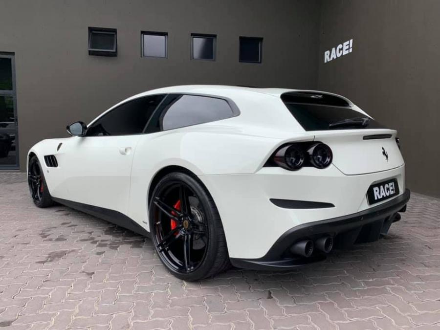  Ferrari GTC4Lusso T by RACE! 2019 года  (фото 12 из 13)